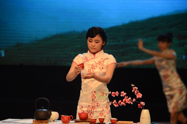 “浙茶集團杯”首屆浙江茶藝邀請賽圓滿(mǎn)結束  公司選送節目獲得大賽銀獎