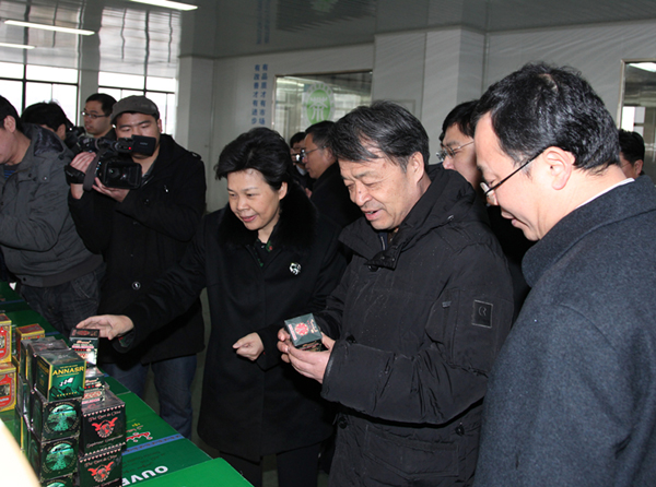 全國供銷(xiāo)合作總社黨組書(shū)記、理事會(huì )主任楊傳堂視察集團在安吉投資企業(yè)